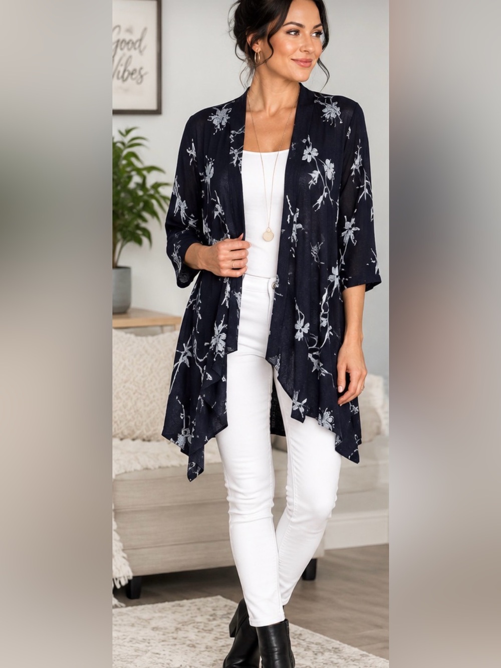 26” ptp Floral Open Front Tunic in Black & White Like New